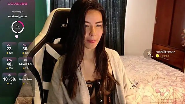 Snapshot of alice_middlee chatting on 07.14.26 alice middlee online show from 07.14.26