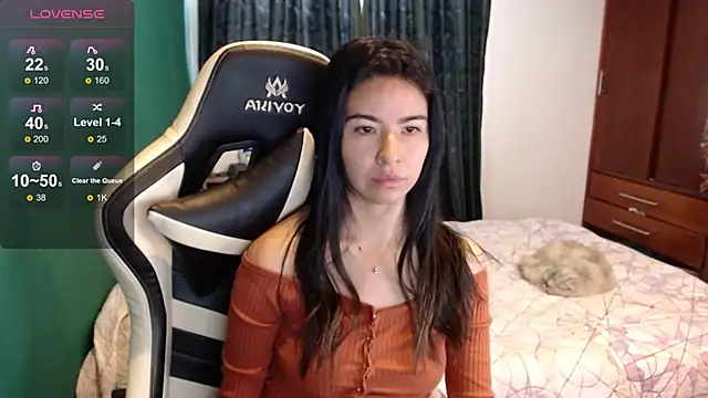 Snapshot of alice_middlee chatting on 07.17.26 alice middlee online show from 07.17.26