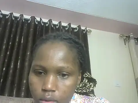 Snapshot of AurelAda chatting on 09.10.25 AurelAda online show from 09.10.25