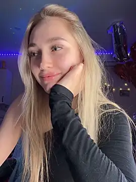 Good  Girl  online show from 12.15.25