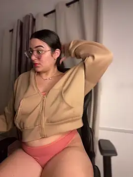 Lia flowers online show from 01.25.25