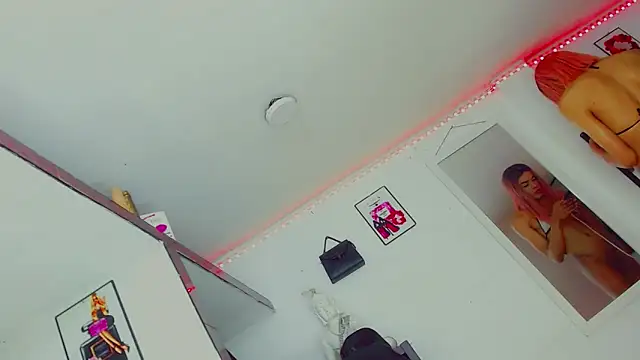 Snapshot of candy_kendall chatting on 11.20.25 candy kendall online show from 11.20.25