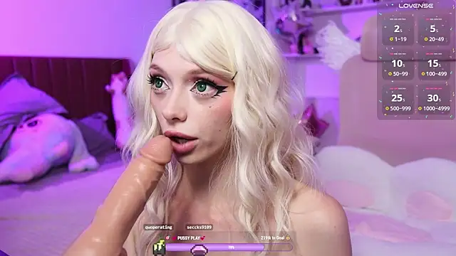 HolliWould  online show from 04.25.26