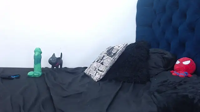 Snapshot of queenofwetqueens chatting on 12.22.24 queenofwetqueens online show from 12.22.24