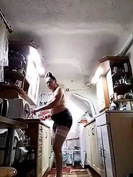 Snapshot of lindaledi2 chatting on 02.13.25 lindaledi2 online show from 02.13.25