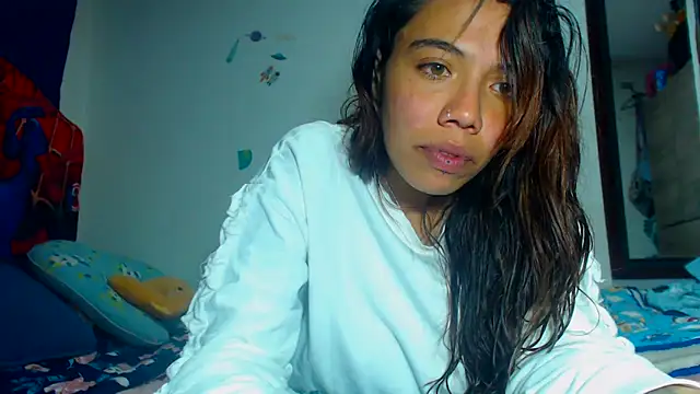 AmaraRoberts420 online show from 12.19.24