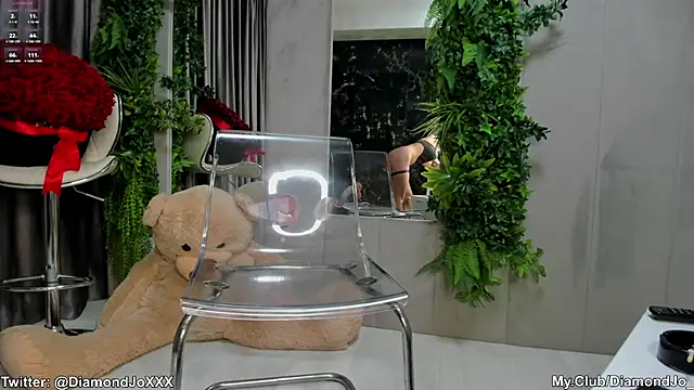 DiamondJo  online show from 02.22.25