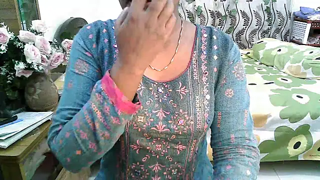 esita 1212 online show from 02.23.25