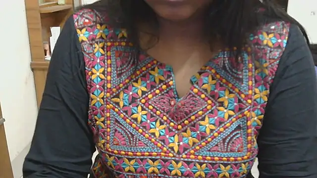 esita 1212 online show from 03.13.26