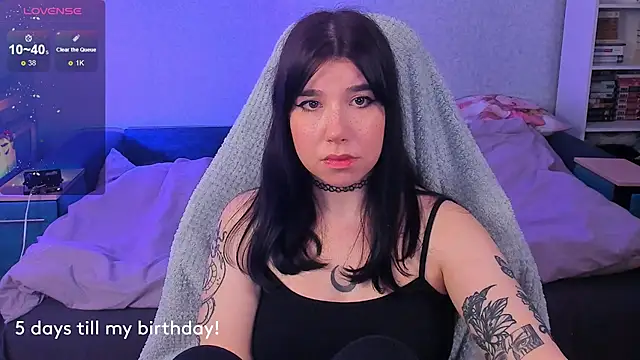 Snapshot of kellyharris chatting on 02.23.25 kellyharris online show from 02.23.25