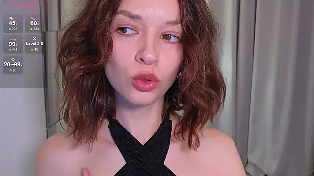 Snapshot of VivianLy_ chatting on 01.23.25 VivianLy online show from 01.23.25