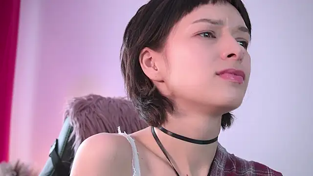 Snapshot of VivianLy_ chatting on 03.01.26 VivianLy online show from 03.01.26