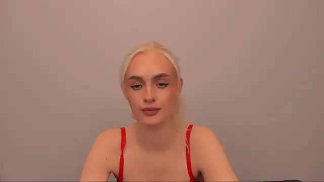 OliviaKisss online show from 12.17.25