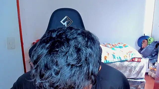 Snapshot of Tommy_Bred chatting on 01.16.26 Tommy Bred online show from 01.16.26