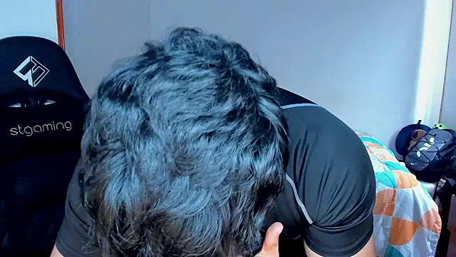 Snapshot of Tommy_Bred chatting on 02.05.26 Tommy Bred online show from 02.05.26