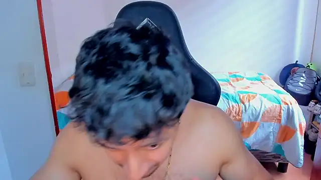 Snapshot of Tommy_Bred chatting on 02.09.26 Tommy Bred online show from 02.09.26