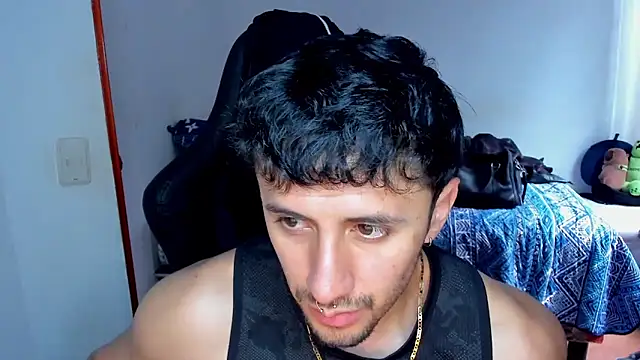 Snapshot of Tommy_Bred chatting on 02.11.26 Tommy Bred online show from 02.11.26