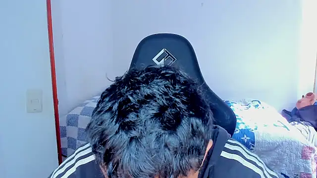 Snapshot of Tommy_Bred chatting on 02.25.26 Tommy Bred online show from 02.25.26