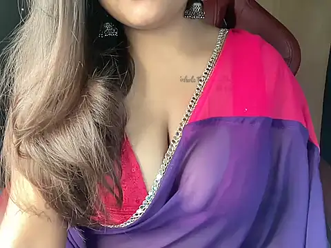 Snapshot of shanayaaa_1 chatting on 02.24.25 shanayaaa 1 online show from 02.24.25