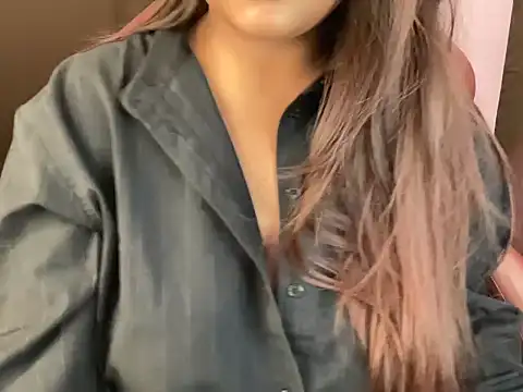 Snapshot of shanayaaa_1 chatting on 12.19.25 shanayaaa 1 online show from 12.19.25