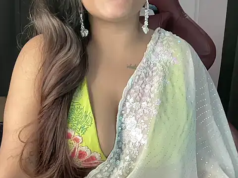 Snapshot of shanayaaa_1 chatting on 06.15.26 shanayaaa 1 online show from 06.15.26