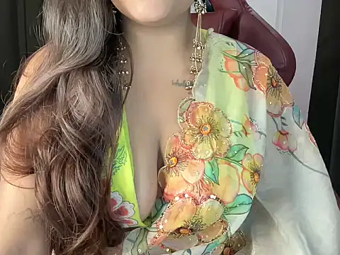 Snapshot of shanayaaa_1 chatting on 06.26.26 shanayaaa 1 online show from 06.26.26