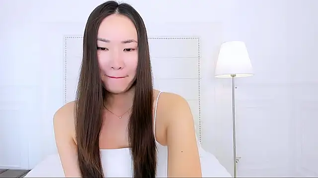 NaomiYuu online show from 07.01.26