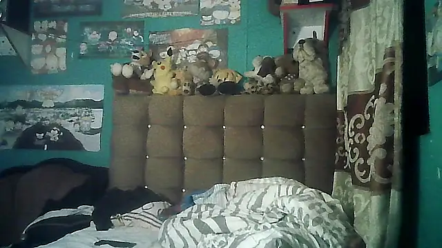 Snapshot of Valesh20 chatting on 11.12.25 Valesh20 online show from 11.12.25