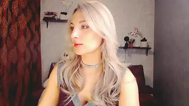 MillaXQueen online show from 02.14.25