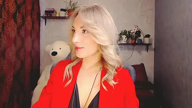 MillaXQueen online show from 03.15.25