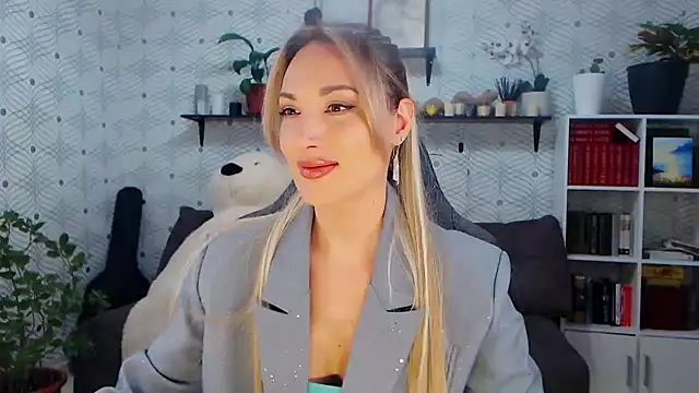 MillaXQueen online show from 02.19.26