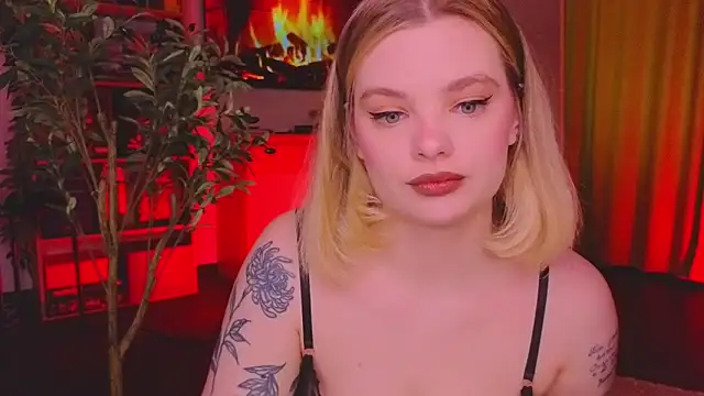 Snapshot of Hottie_Jane chatting on 04.26.26 Hottie Jane online show from 04.26.26