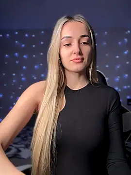 Snapshot of minalawarden chatting on 11.25.25 minalawarden online show from 11.25.25