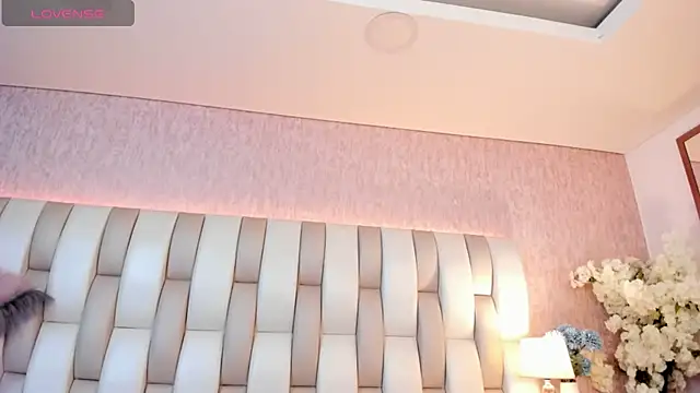 Rebeca jones online show from 02.07.25