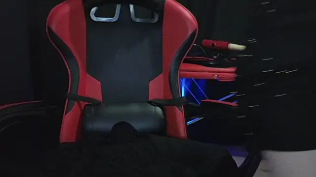 Snapshot of Mia_G0ld chatting on 01.25.25 Mia G0ld online show from 01.25.25