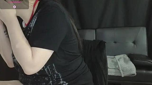 Snapshot of Mia_G0ld chatting on 03.22.26 Mia G0ld online show from 03.22.26