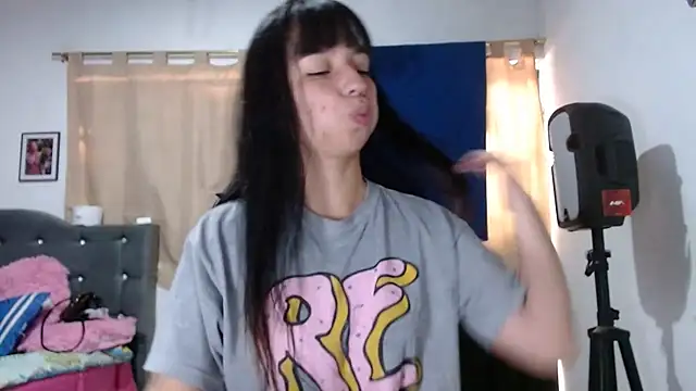 Snapshot of xx_nath_xx chatting on 11.26.25 xx nath xx online show from 11.26.25