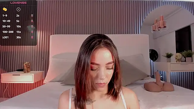 Snapshot of Ashleyy_piink chatting on 11.24.25 Ashleyy piink online show from 11.24.25