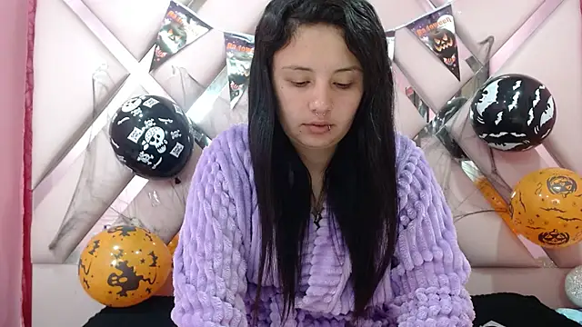 nathaly low1 online show from 10.16.25