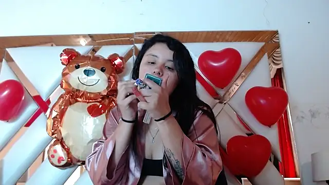 Snapshot of nathaly_low1 chatting on 02.17.26 nathaly low1 online show from 02.17.26