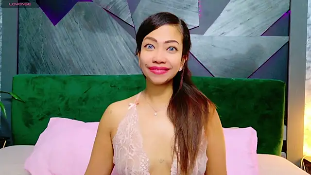 ElyaQuinn online show from 01.22.25