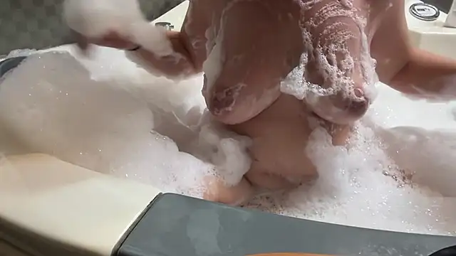 Pitufina love online show from 02.04.26