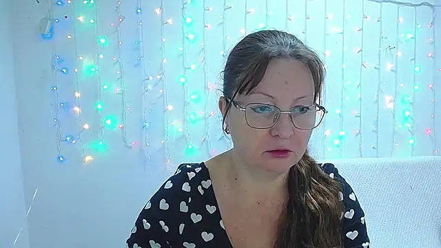 VanessaHotts online show from 01.14.25