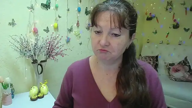 VanessaHotts online show from 04.04.26