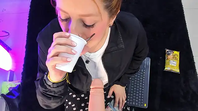 JulietaAlves online show from 01.08.26