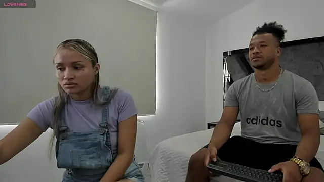 AnnieAndStefan online show from 01.08.25