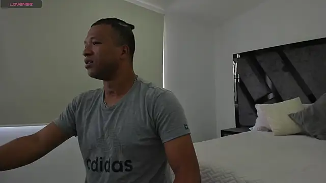 AnnieAndStefan online show from 01.12.25