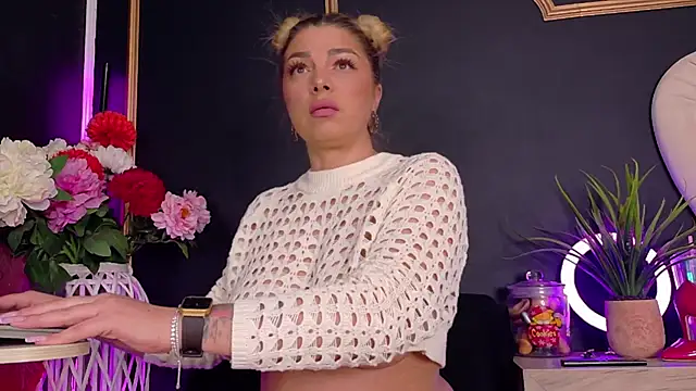 Snapshot of DeeaDiamondd chatting on 10.12.25 DeeaDiamondd online show from 10.12.25