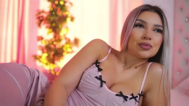 ArtTeasee online show from 02.14.25