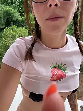 21sweetSunny online show from 06.04.26